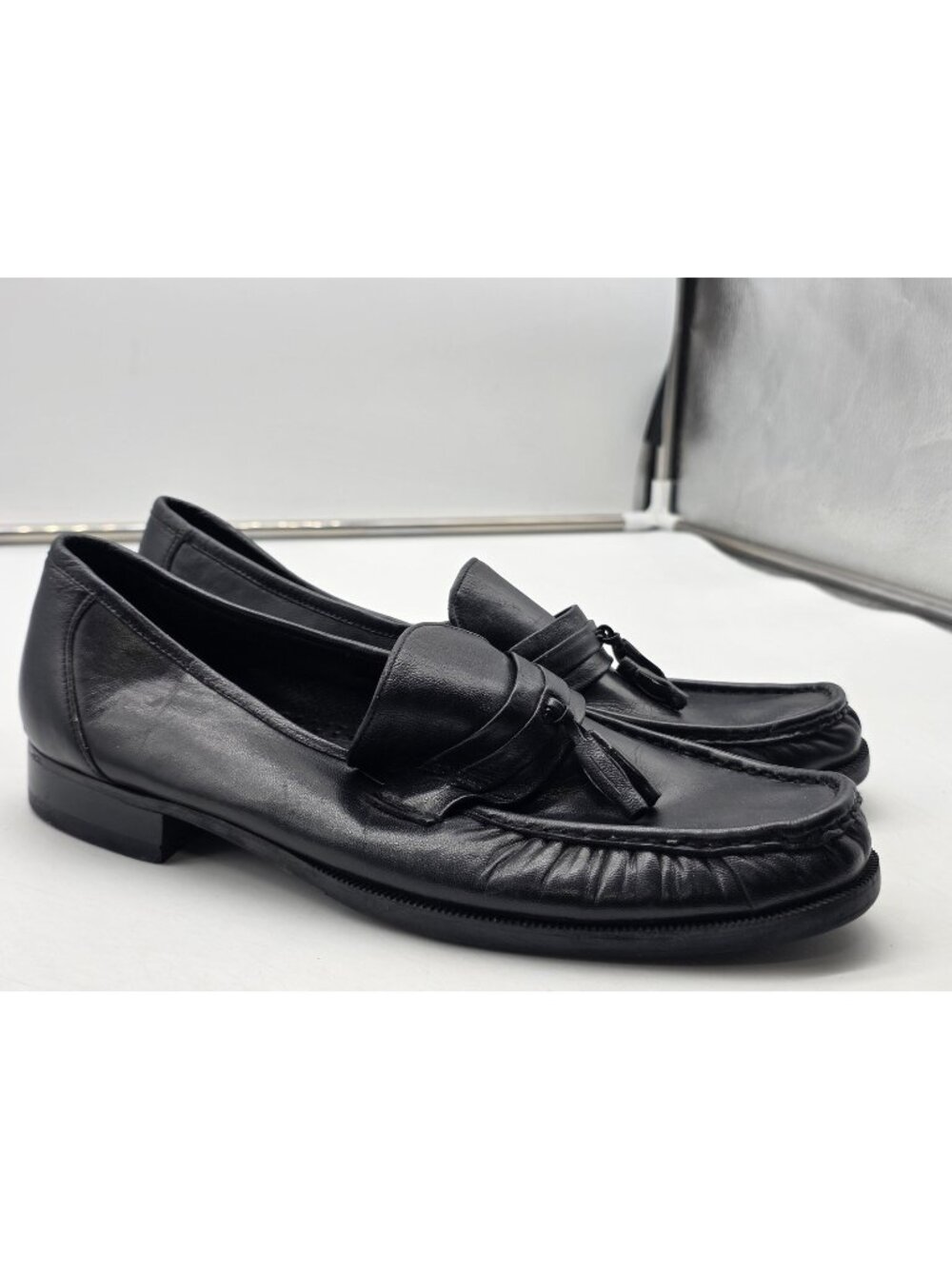 Cranston Shoes Mens Size 8 Black Leather Tassel Loafers Dress Slip On Damaged